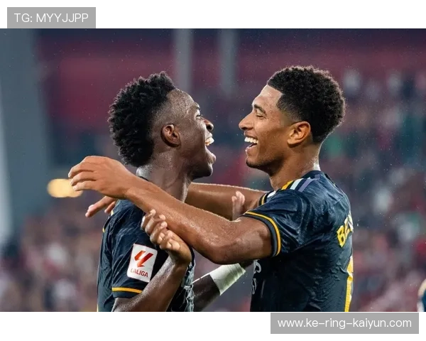 维尼修斯轻巧挑球过顶精彩绝伦——技艺与天赋的完美结合