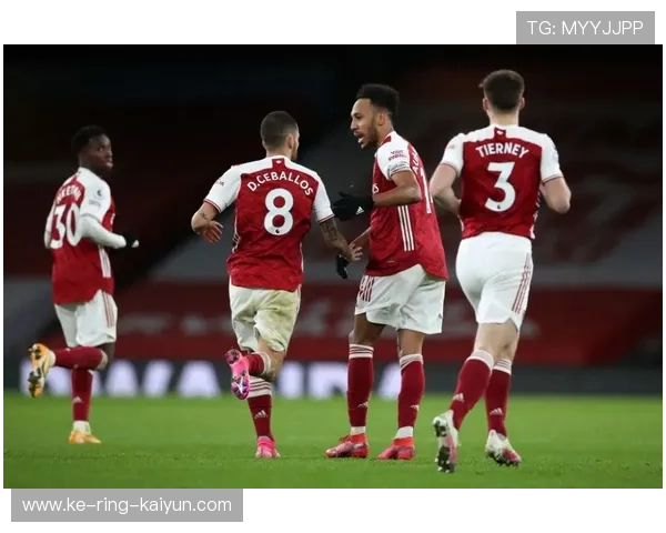 阿森纳弧顶一脚爆射，厄德高轰出精彩远射