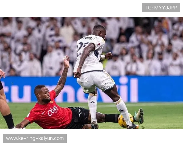 马洛卡禁区内防守密集